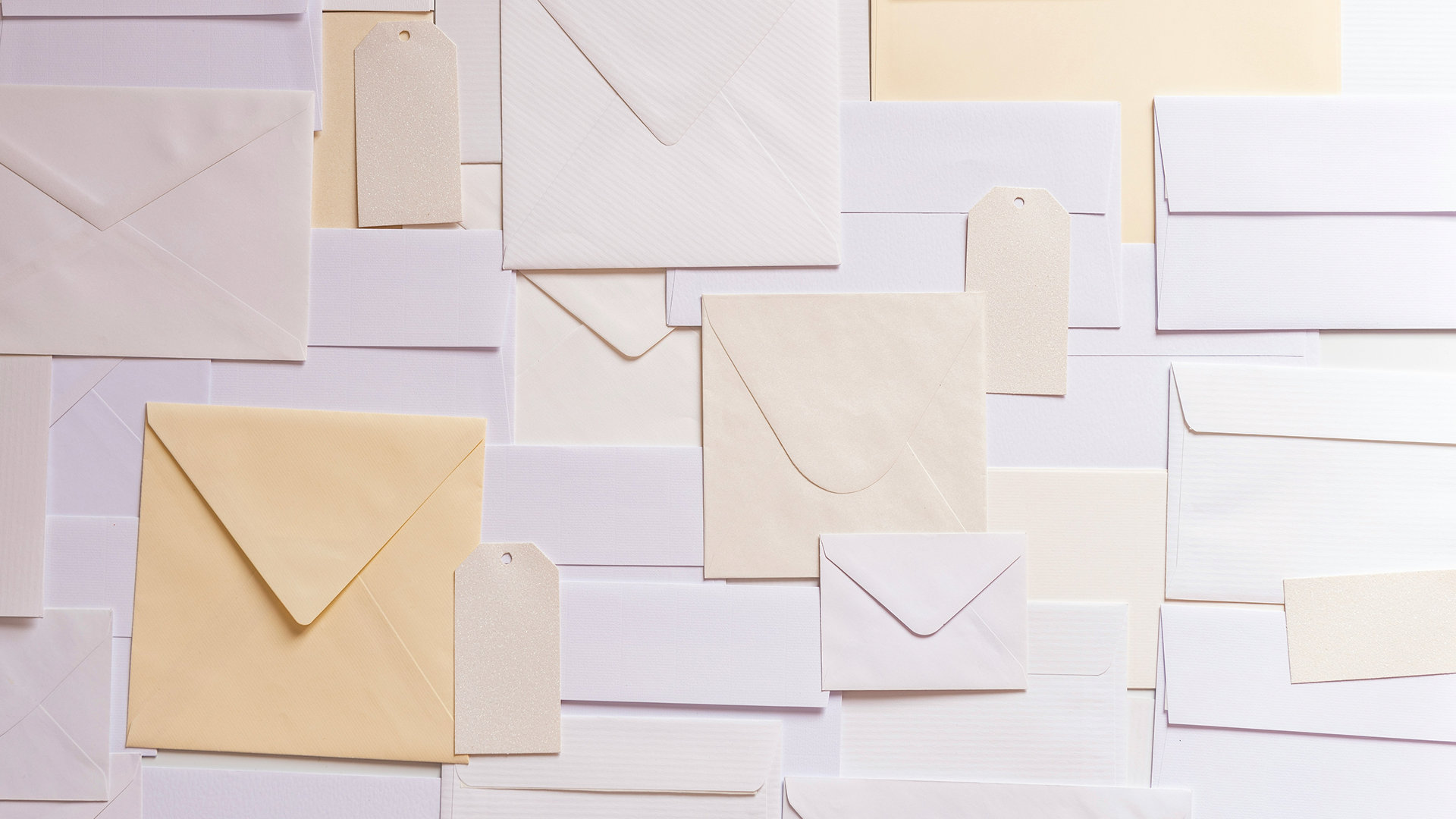 Lettre simple, suivie ou recommandée : quelles différences ?